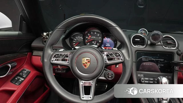 Porsche 718 Boxster 2024 Светло-серебряный цвет из Кореи, фото 4