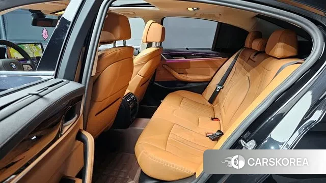 BMW 5 Series (G30) 2022 Черный из Кореи, фото 4