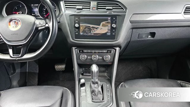 Volkswagen Tiguan second Generation 2018 Серый из Кореи, фото 4