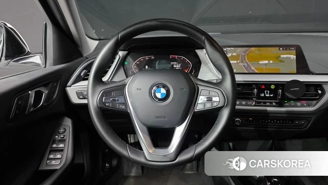BMW 1 Series (F40) 2021 Белый из Кореи, фото 4