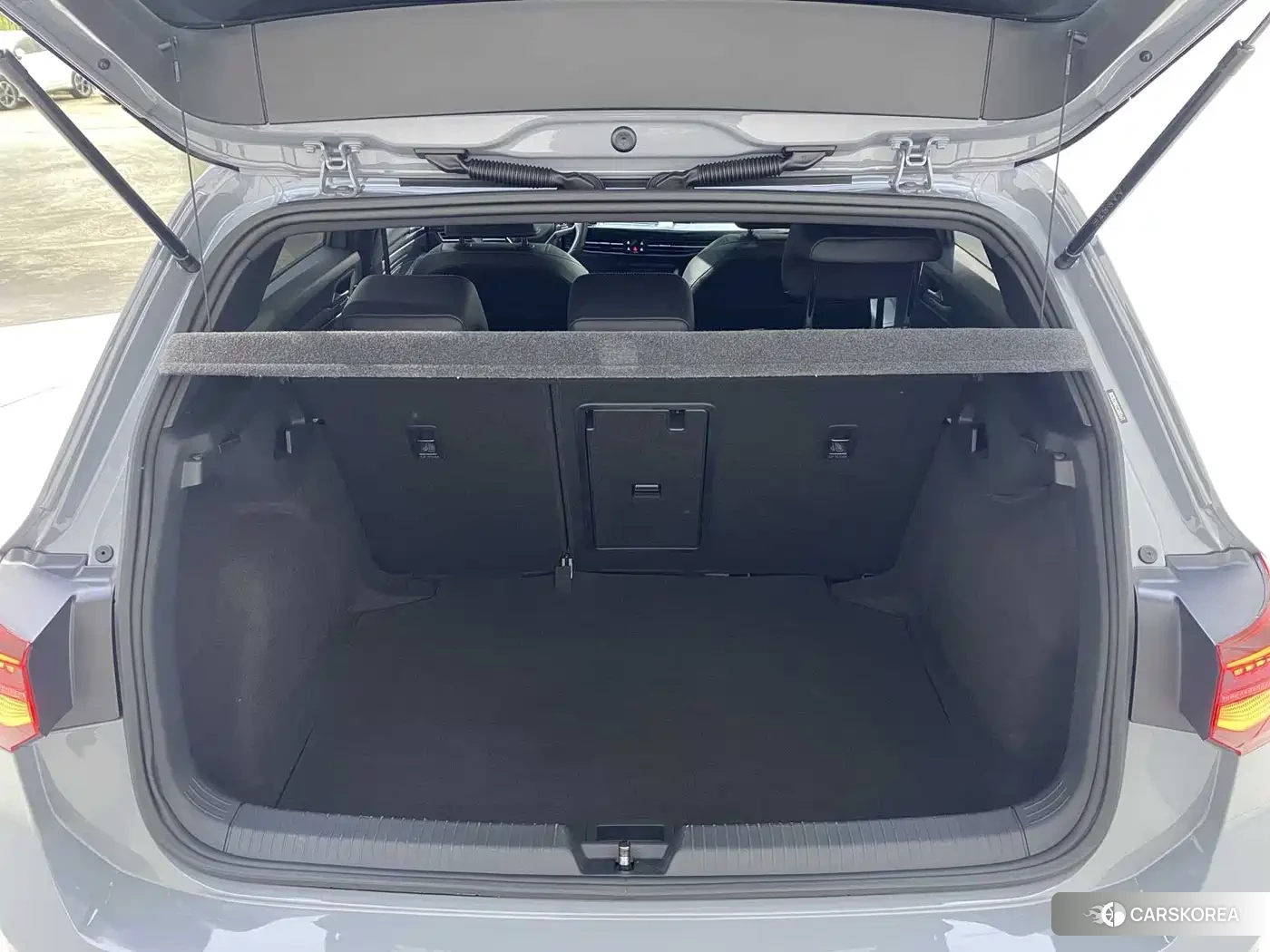 Volkswagen Golf 2023 Silver/gray из Китая, фото 5