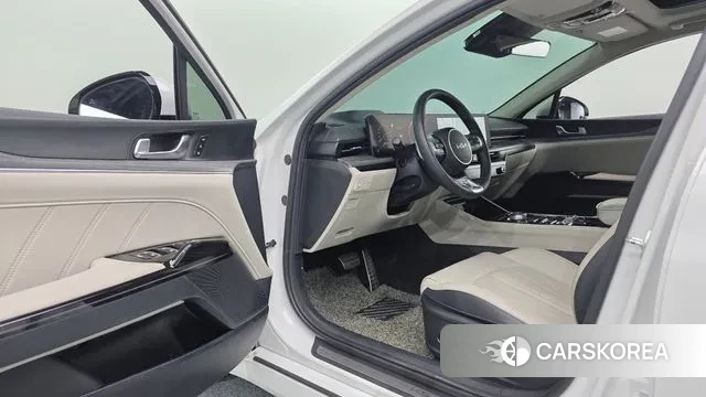 Kia The New K5 3rd generation 2023 Белый из Кореи, фото 4