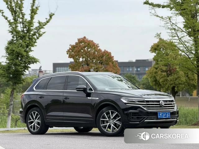 Volkswagen Touareg 2019 Черный из Китая, фото 4