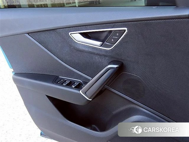 Audi Q2 2023 Небесно-голубой из Кореи, фото 4