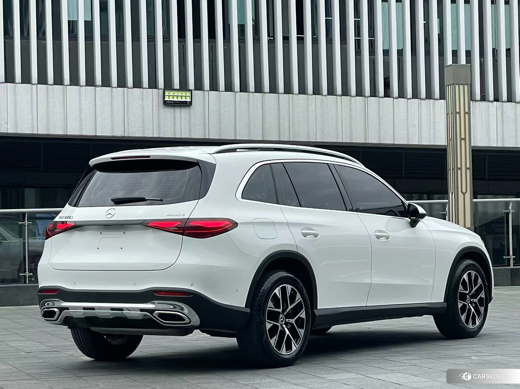 Mercedes-Benz GLC 2023 Белый из Китая, фото 4