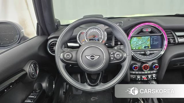 Mini Cooper Convertible 2018 Черный из Кореи, фото 4