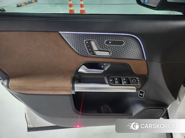 Mercedes-Benz GLA - Class H247 2025 Белый из Кореи, фото 4