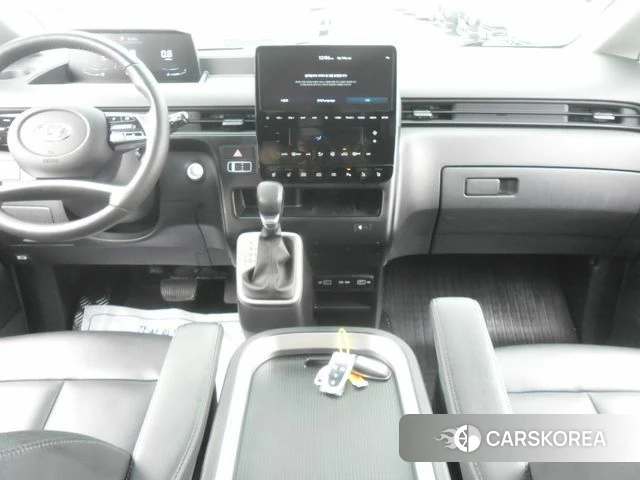 Hyundai Staria 2022 Белый из Кореи, фото 4