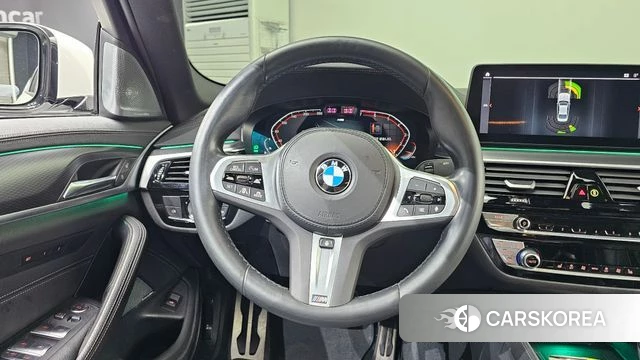 BMW 5 Series (G30) 2022 Белый из Кореи, фото 4