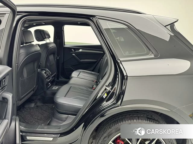 Audi Q5L 2024 Черный из Китая, фото 4