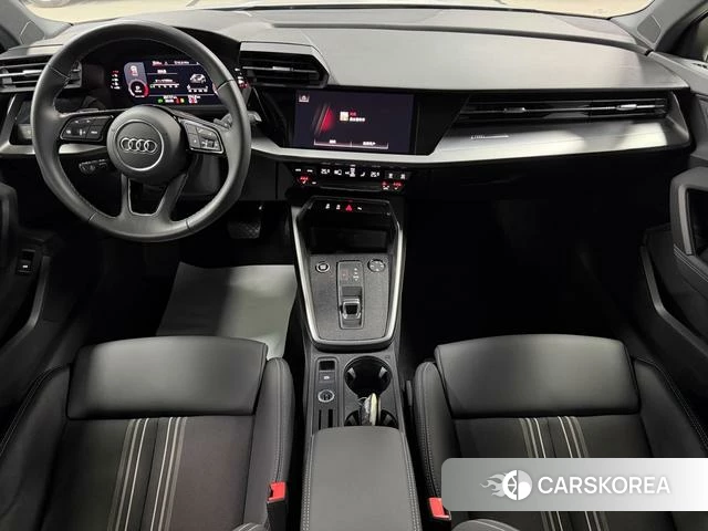 Audi A3 2023 Белый из Китая, фото 4