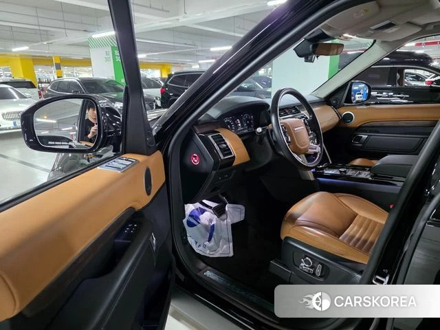 Land Rover Discovery 5 2020 Черный из Кореи, фото 4