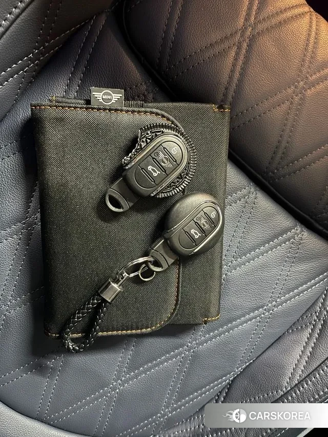 Mini Cooper S Countryman 2023 Темно-зеленый из Кореи, фото 4