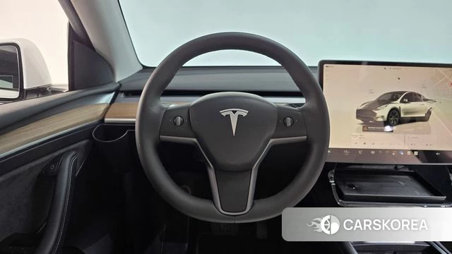 Tesla Model Y 2023 Белый из Кореи, фото 4