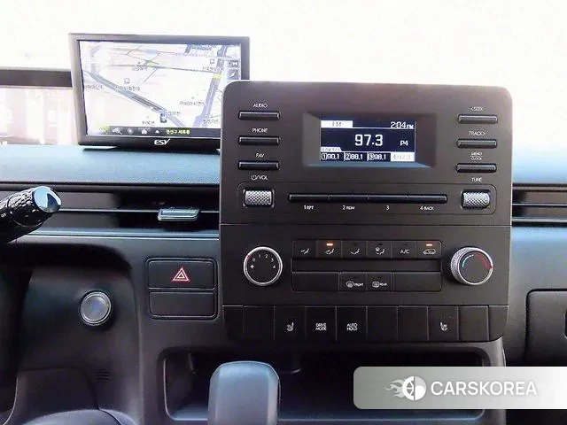 Hyundai Staria 2023 Белый из Кореи, фото 4