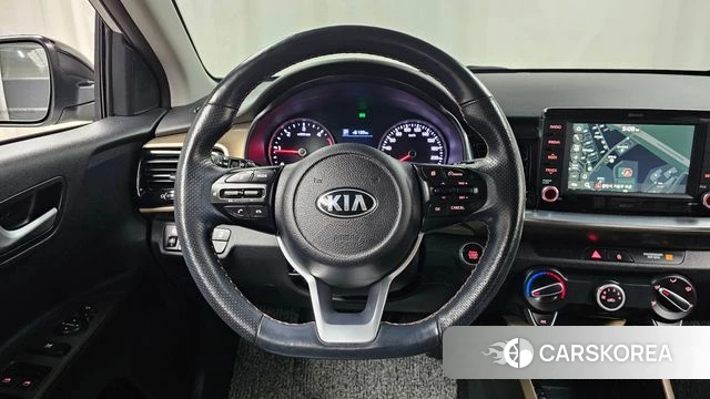 Kia Stonic 2018 Белый из Кореи, фото 4