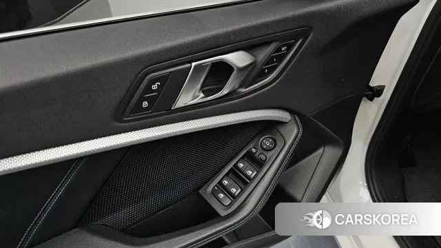 BMW 1 Series (F40) 2022 Белый из Кореи, фото 4