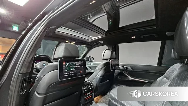 BMW X7 (G07) 2021 Черный из Кореи, фото 4