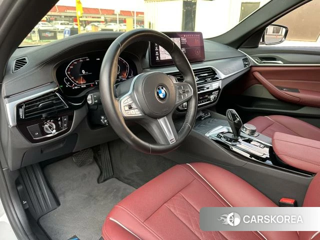 BMW 5 series 2022 Белый из Китая, фото 4