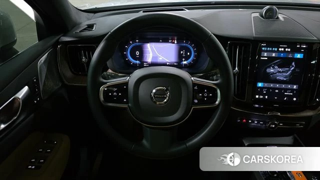 Volvo XC60 second Generation 2024 Белый из Кореи, фото 4