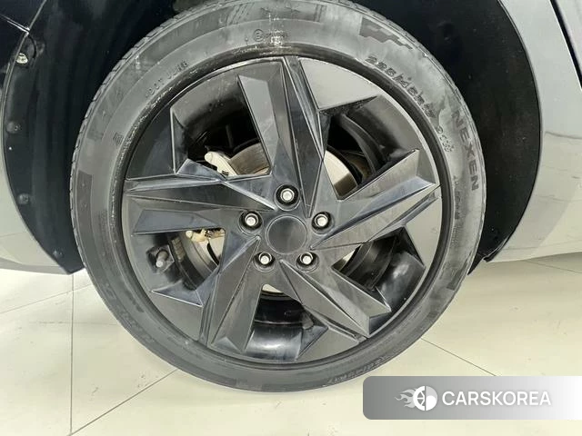 Hyundai Elantra 2023 Черный из Китая, фото 4