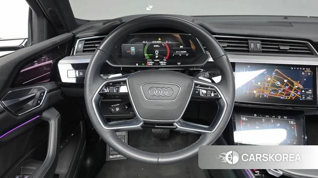 Audi e-Tron 2023 Черный из Кореи, фото 4