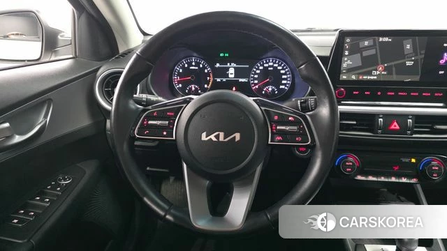 Kia The New K3 2nd generation 2021 Белый из Кореи, фото 4