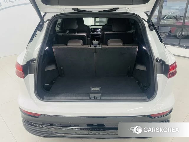 Audi Q5 e-tron 2023 Белый из Китая, фото 4