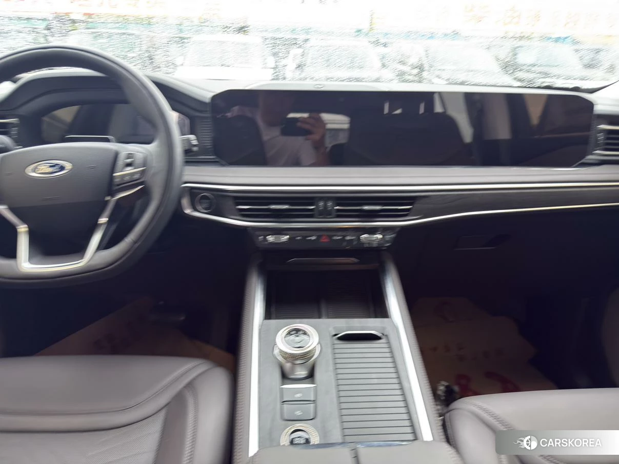 Ford Explorer 2024 Черный из Китая, фото 4