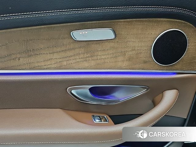 Mercedes-Benz E-Class W213 2021 Черный из Кореи, фото 4