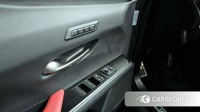 Lexus UX250h 2023 Серый из Кореи, фото 4