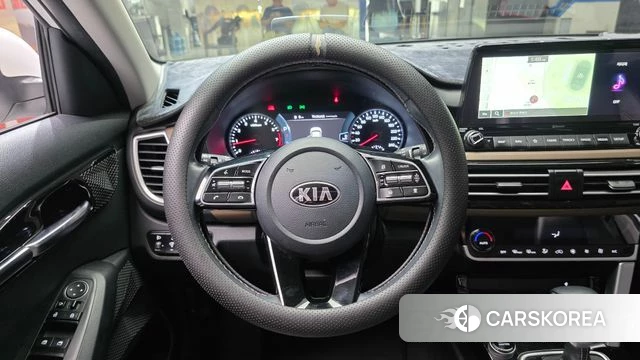 Kia Seltos 2021 Белый из Кореи, фото 4