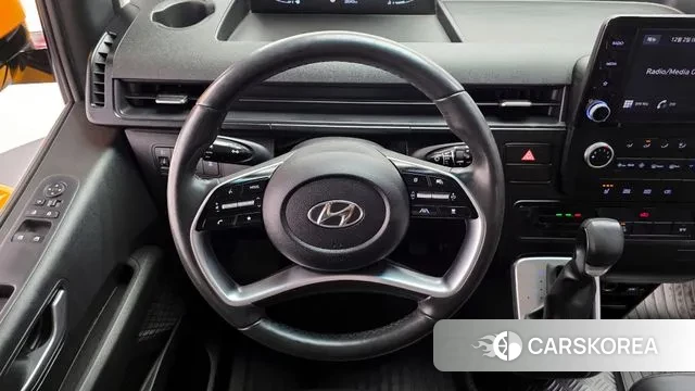 Hyundai Staria 2023 Желтый из Кореи, фото 4