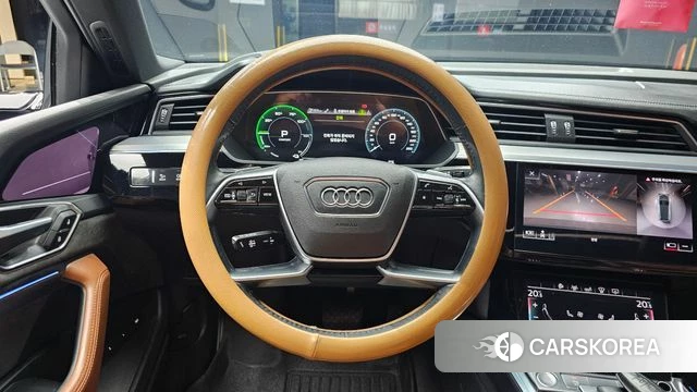 Audi e-Tron 2020 Черный из Кореи, фото 4
