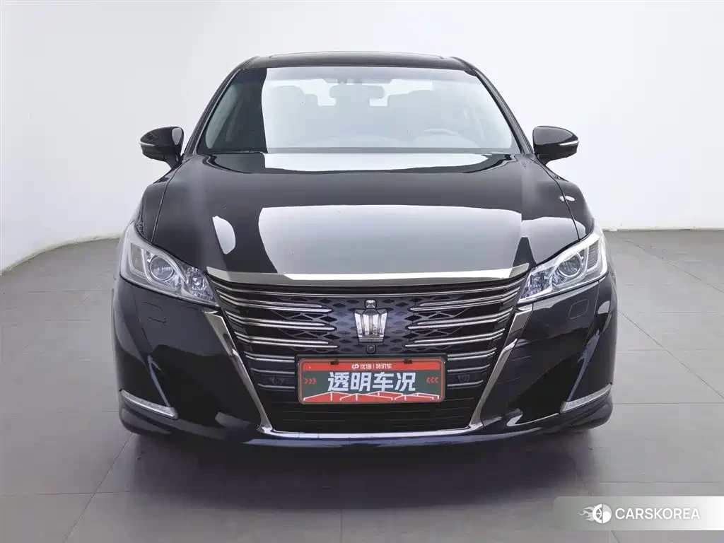Toyota Crown 2018 Черный из Китая, фото 4