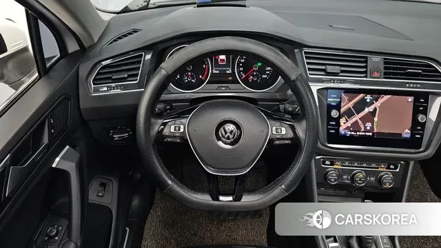 Volkswagen Tiguan second Generation 2020 Белый из Кореи, фото 4
