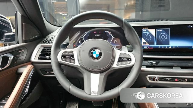 BMW X6 (G06) 2025 Светло-серебряный цвет из Кореи, фото 4