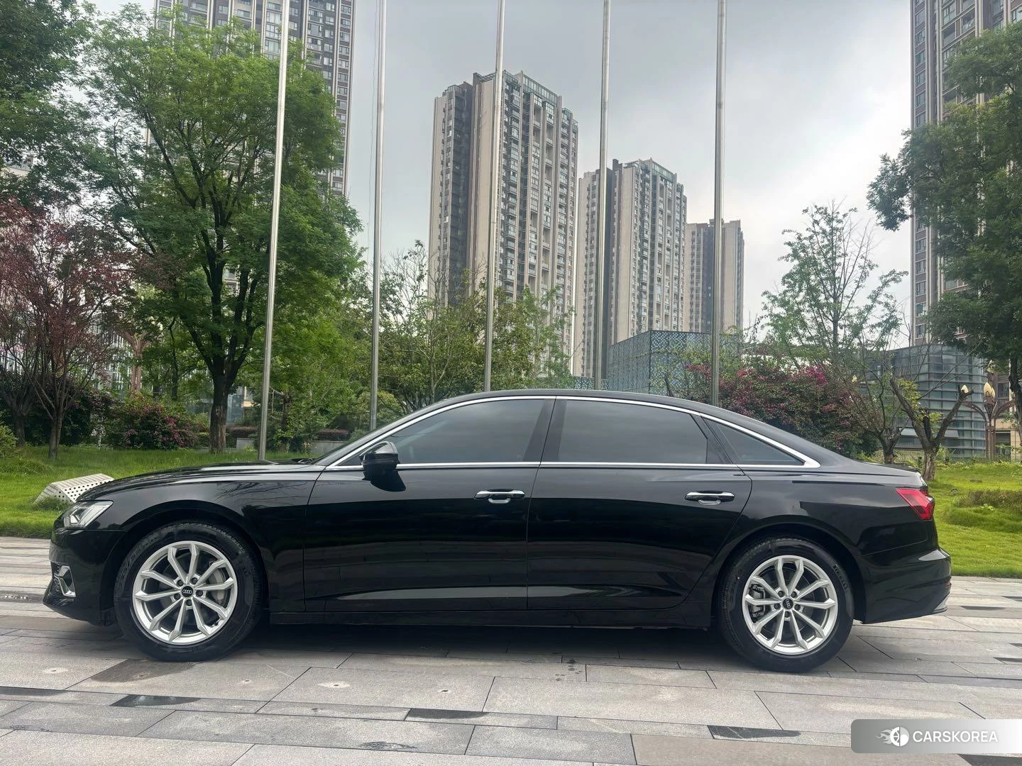 Audi A6L 2023 Черный из Китая, фото 4