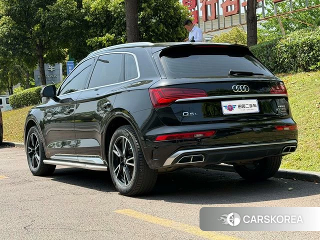 Audi Q5L 2022 Черный из Китая, фото 4