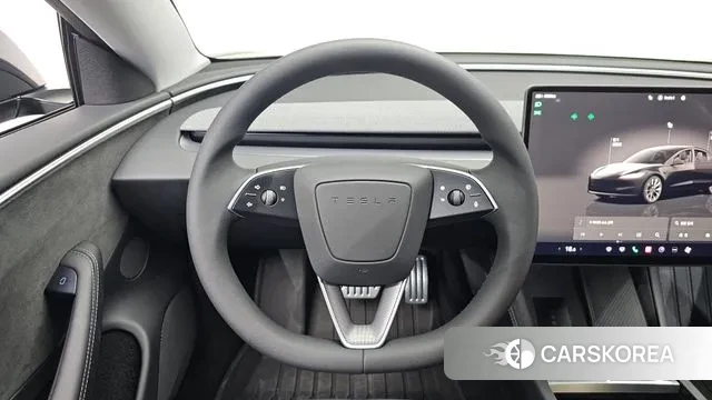 Tesla Model 3 2024 Черный из Кореи, фото 4