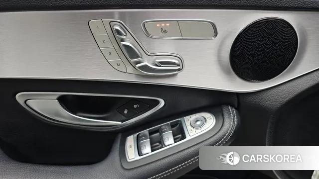 Mercedes-Benz C-Class W205 2018 Белый из Кореи, фото 4