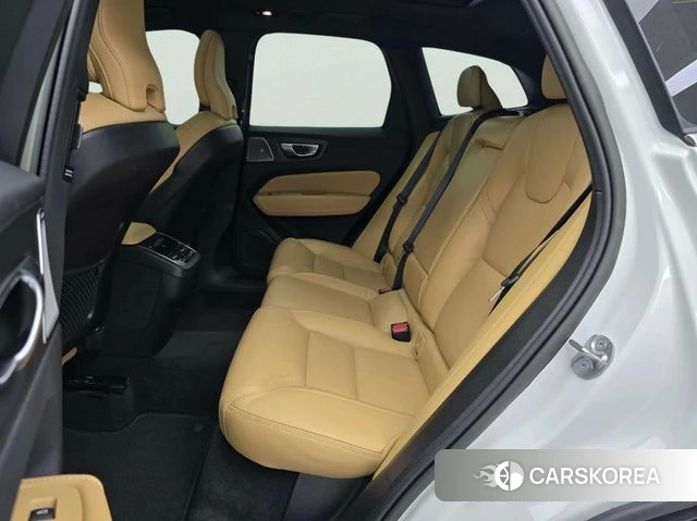 Volvo XC60 second Generation 2023 Белый из Кореи, фото 4