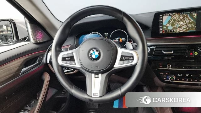 BMW 5 Series (G30) 2019 Серебристо-серый из Кореи, фото 4