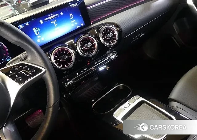 Mercedes-Benz A-Class W177 2024 Черный из Кореи, фото 4