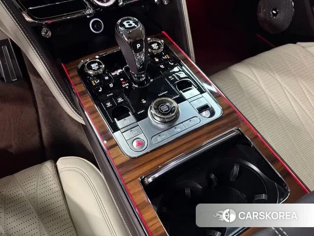 Bentley Flying Spur 3rd Generation 2020 Черный из Кореи, фото 4