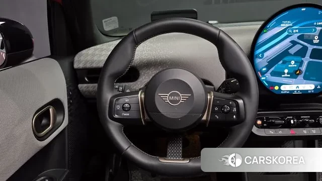 Mini Cooper S 4th Generation 2025 Красный из Кореи, фото 4