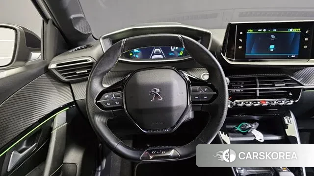 Peugeot e-208 second Generation 2022 Белый из Кореи, фото 4