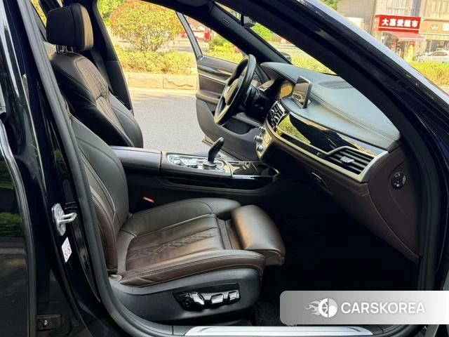 BMW 7 series 2021 Черный из Китая, фото 4