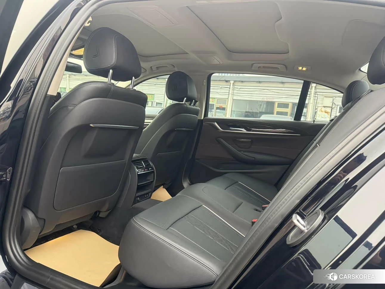 BMW 5 series 2021 Черный из Китая, фото 4