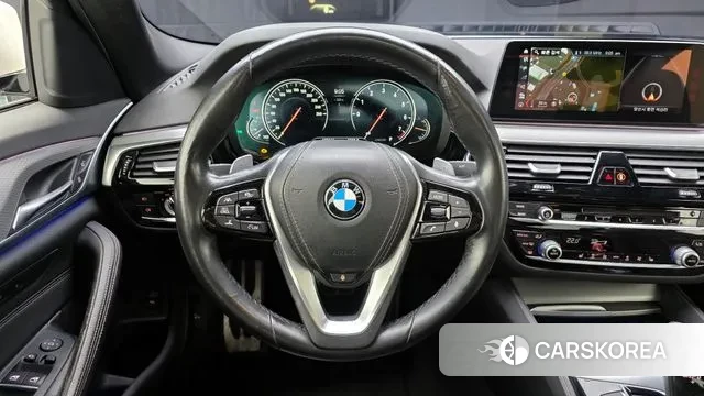 BMW 5 Series (G30) 2018 Белый из Кореи, фото 4